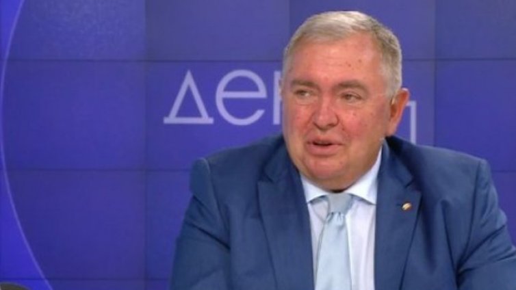 Проф. Михайлов: Хората не дават вече толкова лесно подкрепата си