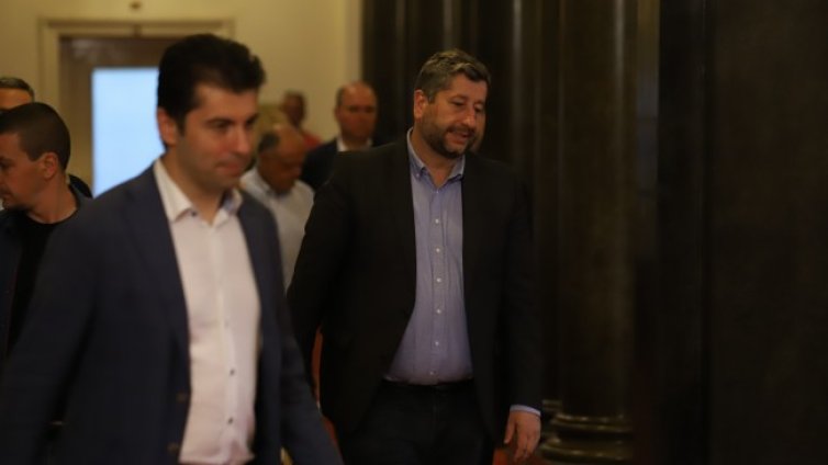 Христо Иванов поиска: Реконструкция на досегашното четворно мнозинство