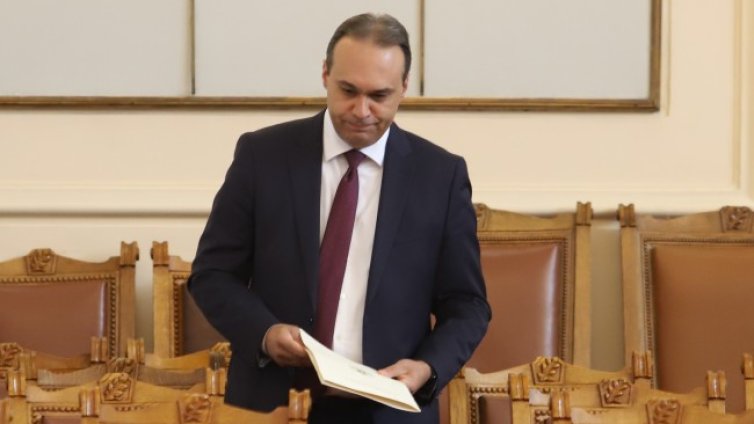 Заков: Имаме проблем с резервните части за хеликоптерите ни