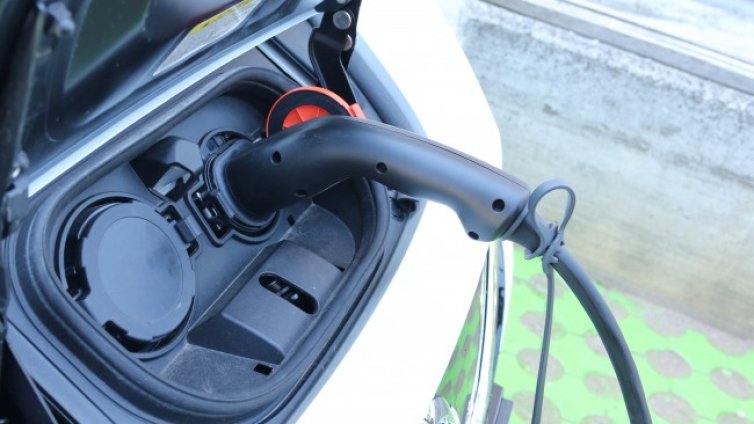 Европейците се насочват към е-коли, с 11% скочили продажбите