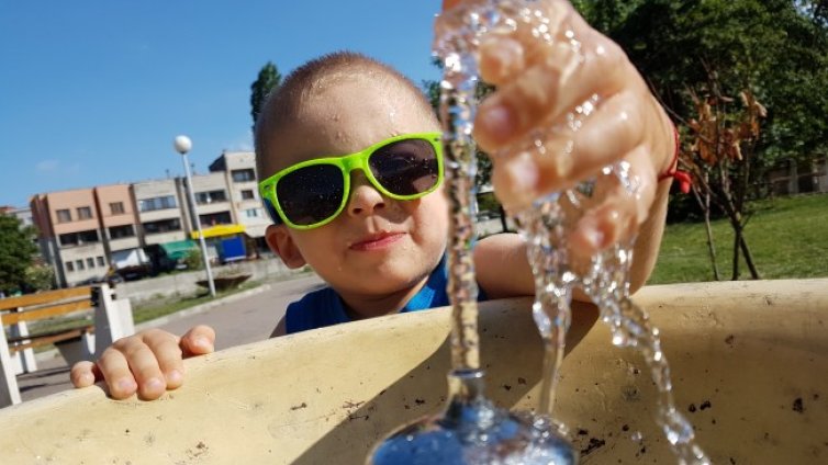 Жегата настъпва, в неделя се очакват до 44&deg;C