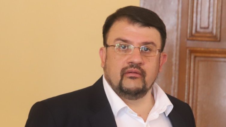 Ананиев обясни дилемата пред ПП