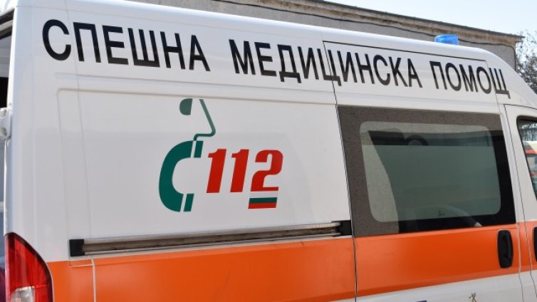 Дете на 5 години падна от третия етаж във Варна