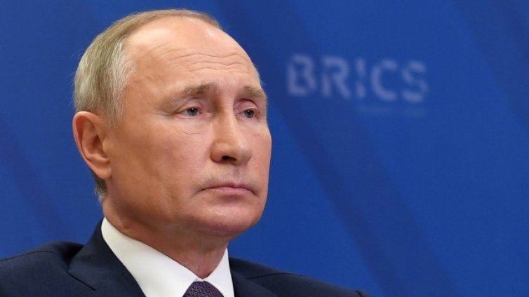 Версия: Дете сложило бомбата в джипа на Дугина?