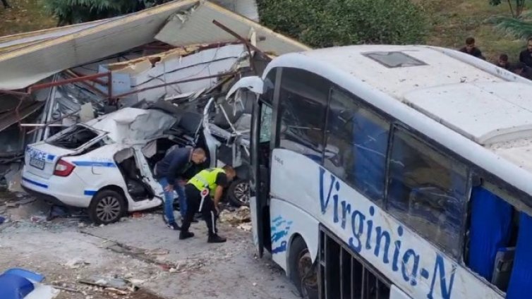 Освободен е българинът, задържан за продажбата на автобуса от катастрофата в Бургас