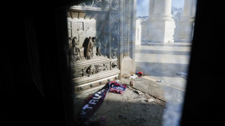 Над 4 г. затвор за участник в щурма на Капитолия