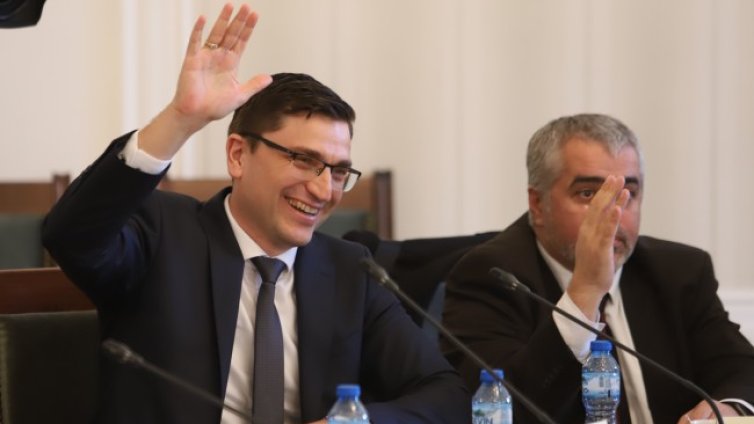 Сабрутев: Ние не разбираме от къде идва този дълг
