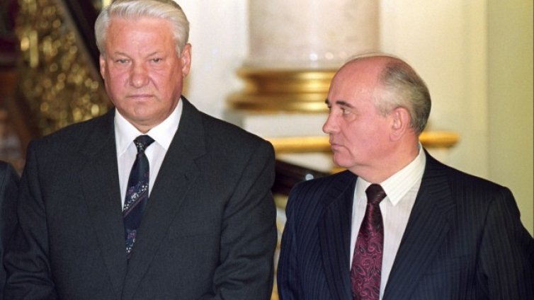 Как в Москва посрещнали новината за кончината на Горбачов?