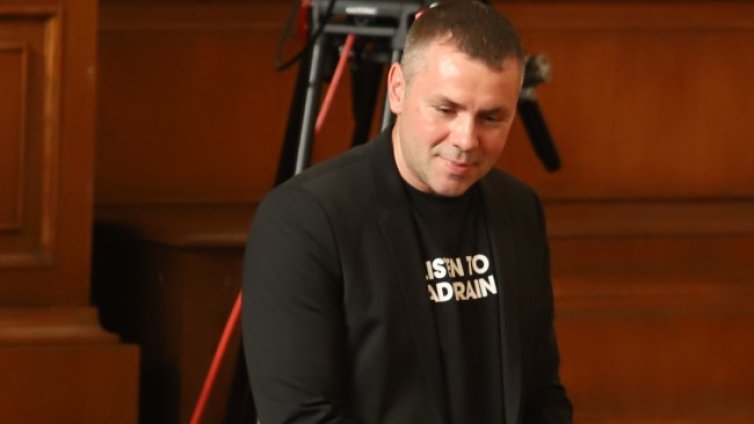 Ицо Хазарта: Усетих хейта, заплатата е нещо второстепенно