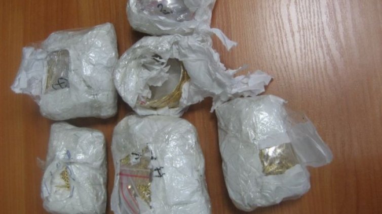 Митничари хванаха 1,5 кг златни бижута на Дунав мост &ndash; Видин