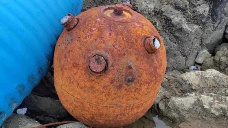 Унищожиха морска мина, открита край Маслен нос