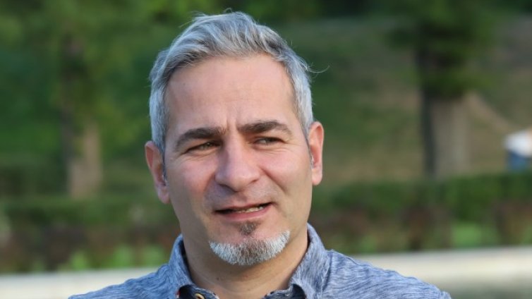 Любомир Стефанов: Политиците не ги избираме да се харесват