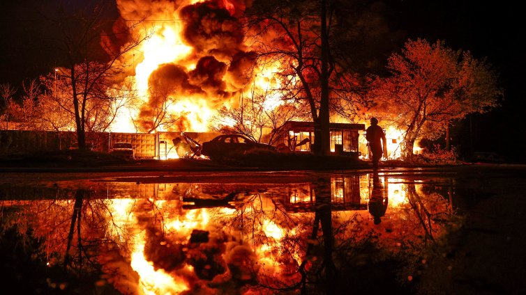 Дроновете и РЕБ не стигат: Русия среща трудности при преминаването на река Оскил