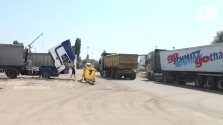 Руска медия: Експлозивите за Крим са били натоварени в България