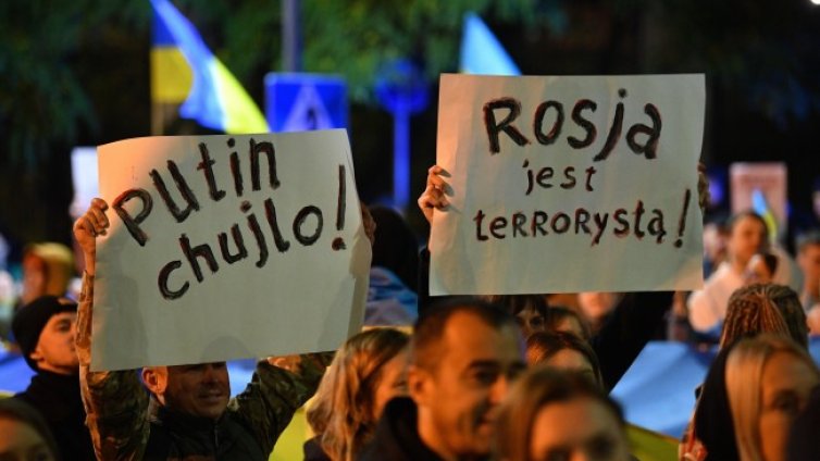 Масови протести във Варшава, Вилнюс и Тбилиси срещу войната