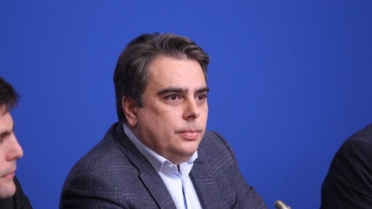Асен Василев ставал за социален министър, но не и за финансов