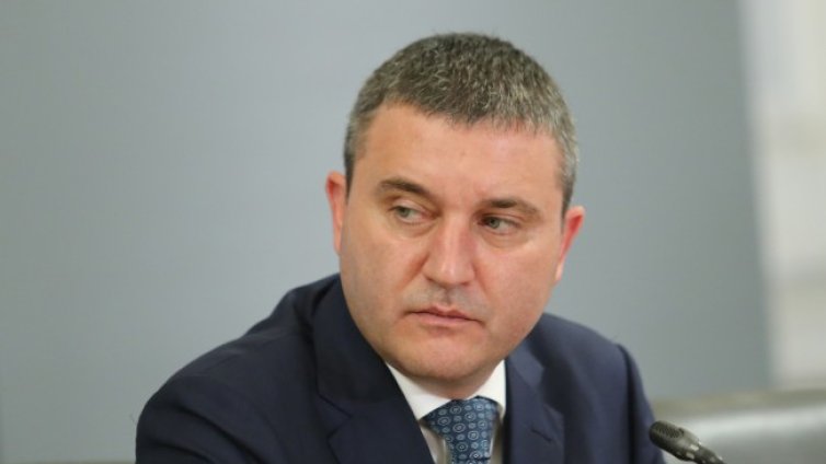Владислав Горанов: Говори се за побоища вътре в премиерския кабинет на Петков