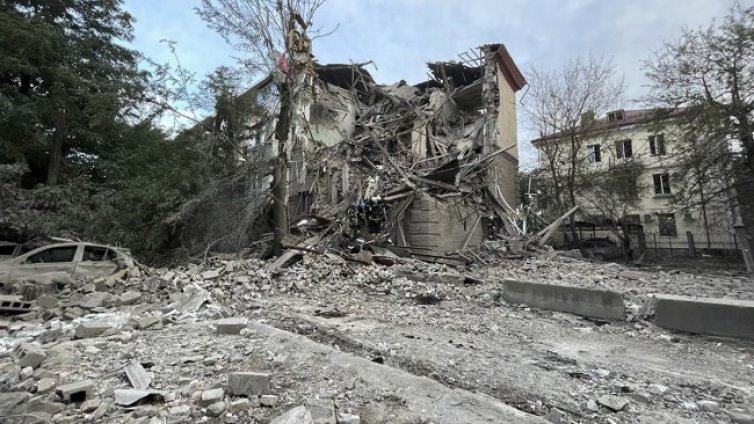 Руска ракета удари жилищна сграда в украинския град Николаев