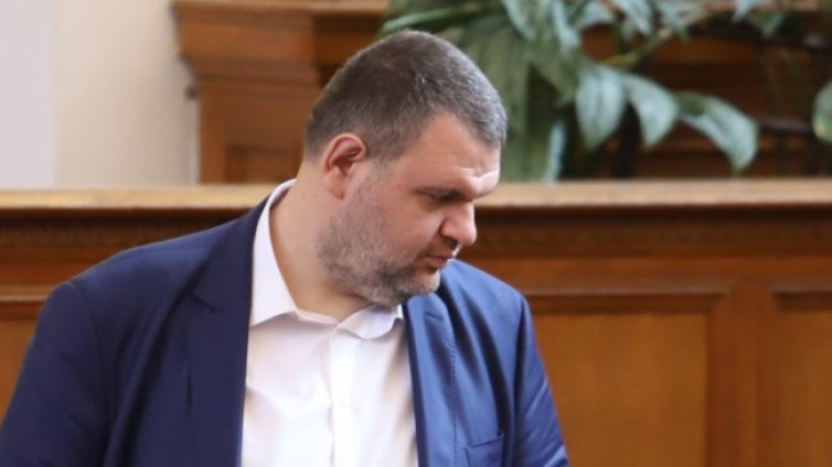 Пеевски: Да видим дали политиците живеят на Марс или в България