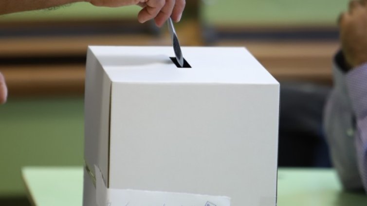 33.65% е активността на частичния вот в симеоновградското с. Свирково