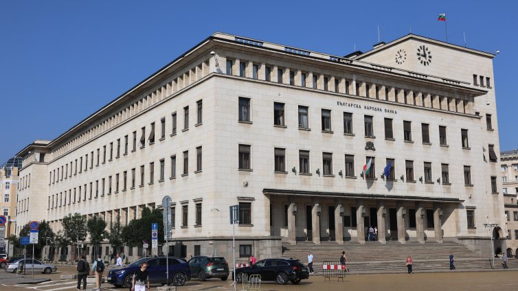 Криза ли? Депозитите на домакинствата нарастват с 18,6%, кътаме в банките 56,4 млрд. евро 