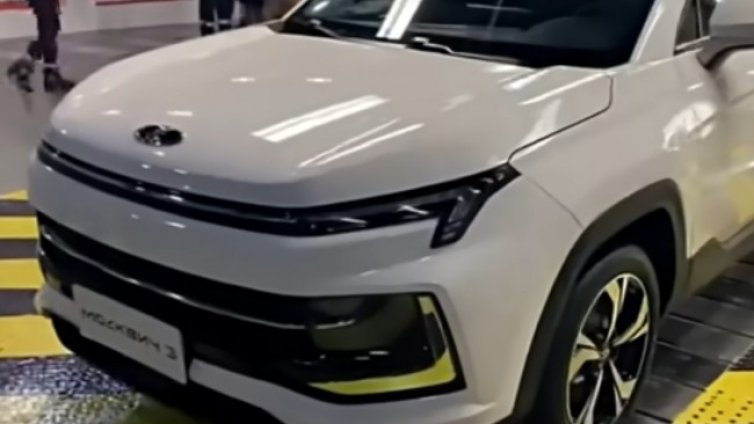 Една легенда се завръща: Русия вади тежката артилерия с "Mocквич 3"