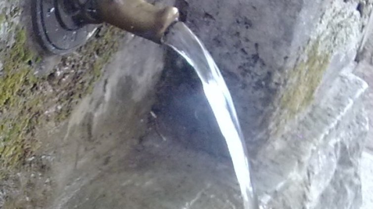 Жители на Омуртаг блокират ГП София &ndash; Варна заради безводието