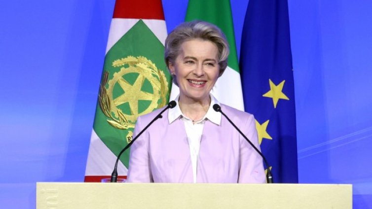 ЕС договаря таван за руския газ до края на годината