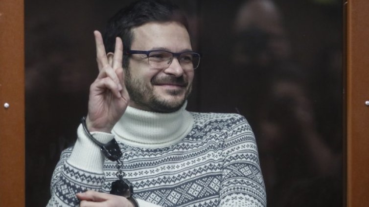 Осъдиха Иля Яшин, съюзник на Навални и Немцов