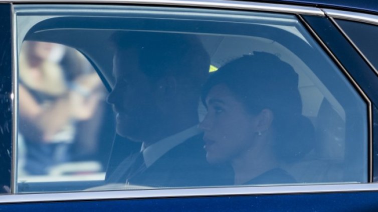 Хари и Меган отхвърлиха обвиненията в лицемерие 