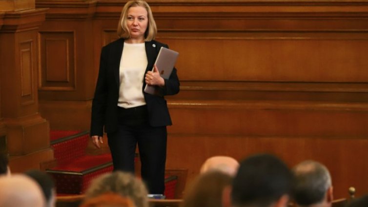 Надежда Йорданова: Притесненията на ДБ са принципни