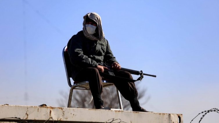 Експлозия до военното летище в Кабул, 10 души са загинали