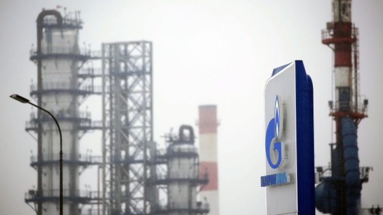 Цената на руския петрол - под 50% от световната, купувачите - малко