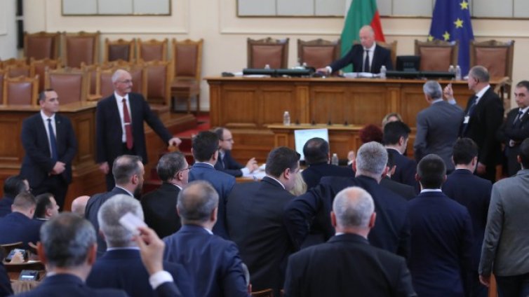БСП били безразборници, левицата &ndash; как така се обижда цяла група в НС 