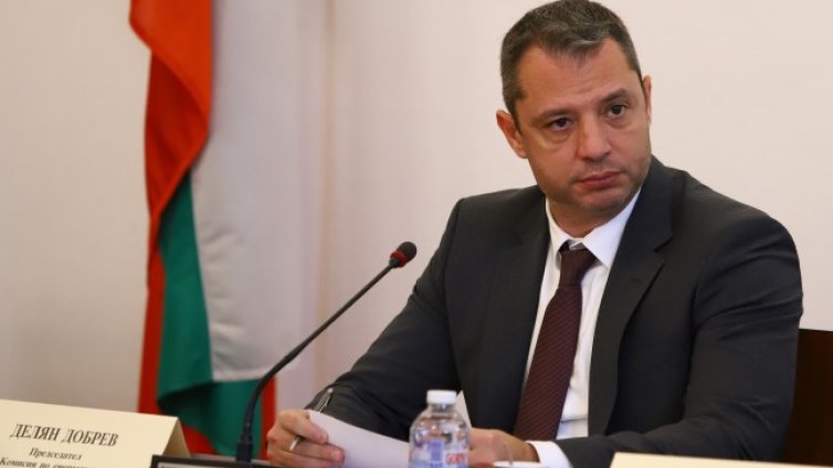 Добрев за връчването на мандата: Пу, пу, да не им е уроки!