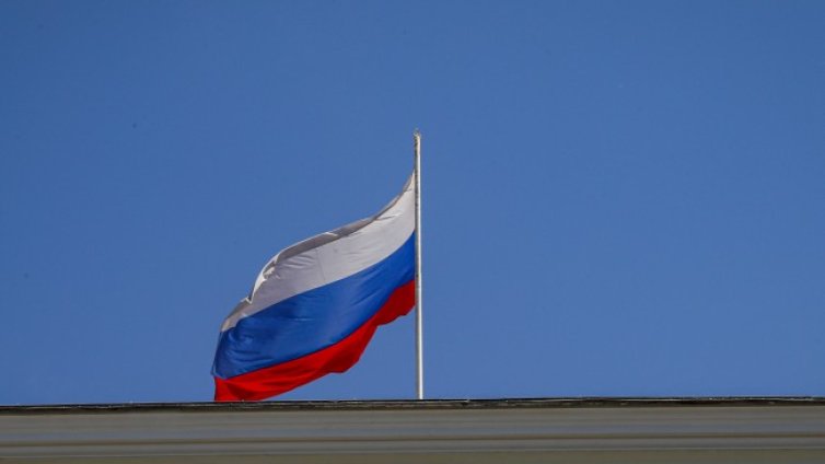 Русия спира пътуванията в други страни на народни представители