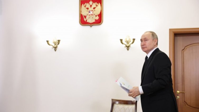 Путин се хвали: Русия се справя по-добре от очакваното