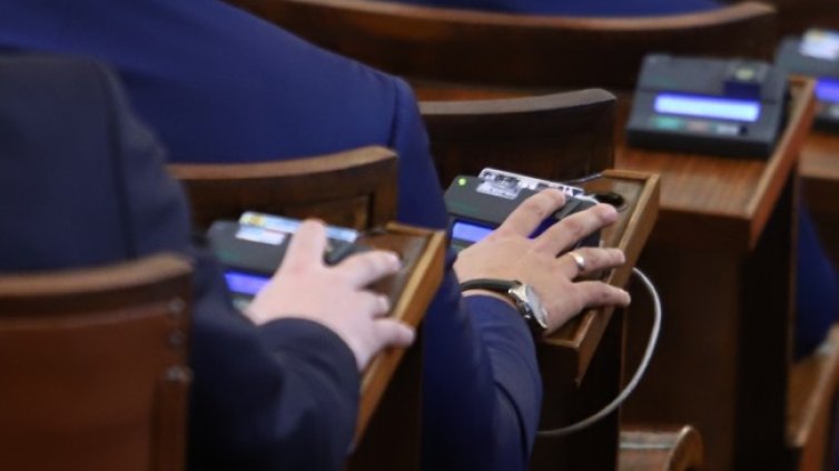 НС освободи председателя на Сметната палата Цветан Цветков