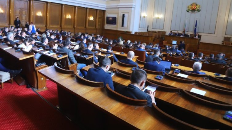 Последно раздаване на картите: Ще се разберат ли партиите след изборите?