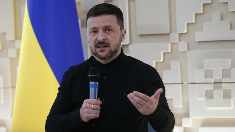 Зеленски готов за преговори, но без оттегляне от анексираната от Русия украинска територия