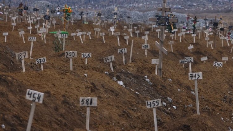 Една година война: Десетки хиляди жертви, разрушения, икономика на колене 