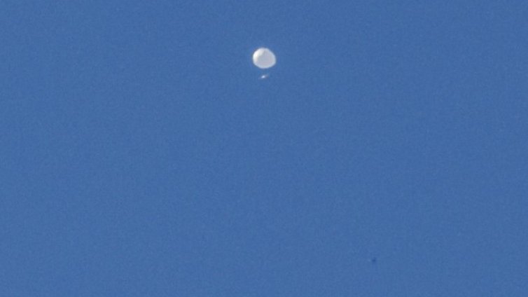 Неидентифициран балон прелетя и над Румъния