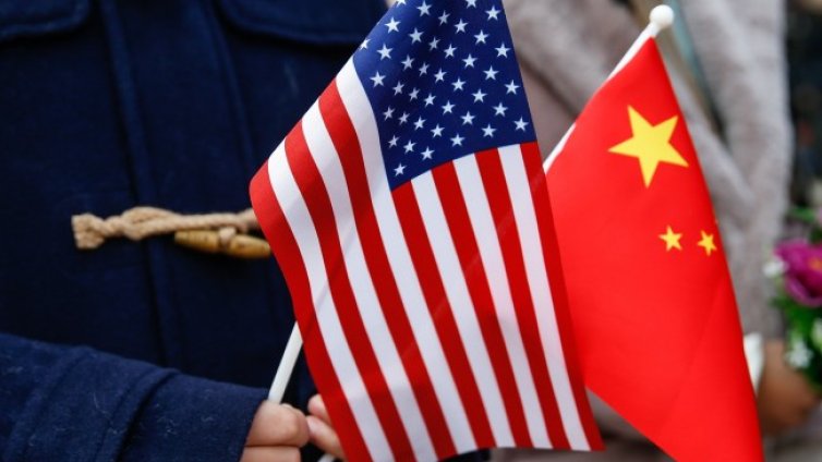 Пекин санкционира американски оръжейни компании заради Тайван