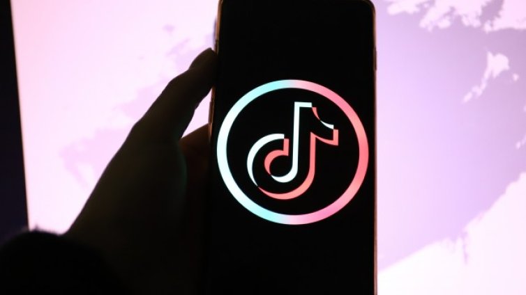 Европейската комисия забрани TikTok