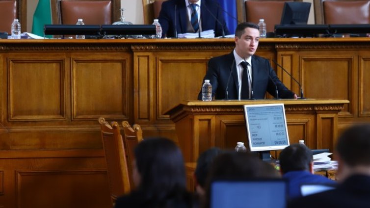 Божанков: Кабинетът и прокуратурата не бива да участват във вота