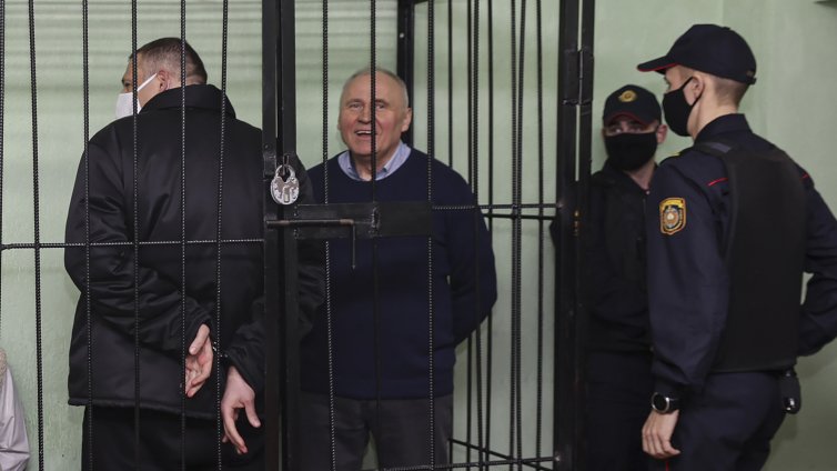 Беларуският опозиционер Николай Статкевич отново е върнат в затвора