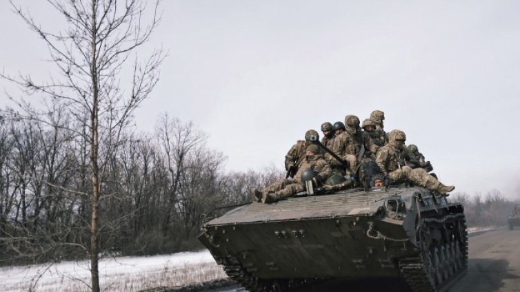 Засилва се руският натиск върху украинската отбрана в Бахмут