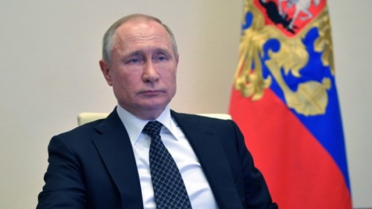 Путин за 8-ми март: Жените дават огромен принос в развитието на Русия