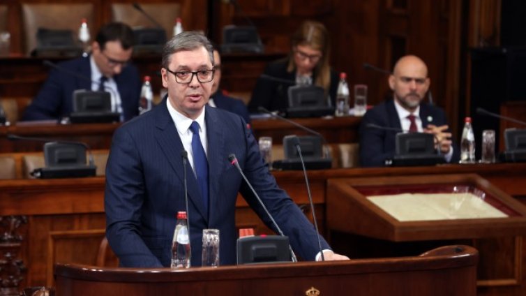 Вучич: Не можем да контролираме реекспорта на оръжия за Украйна