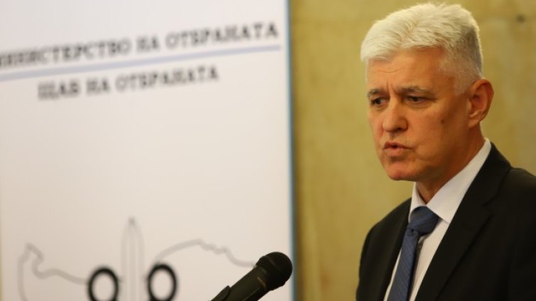 Стоянов: Българската армия предоставя това, което може да бъде предоставено на Украйна 